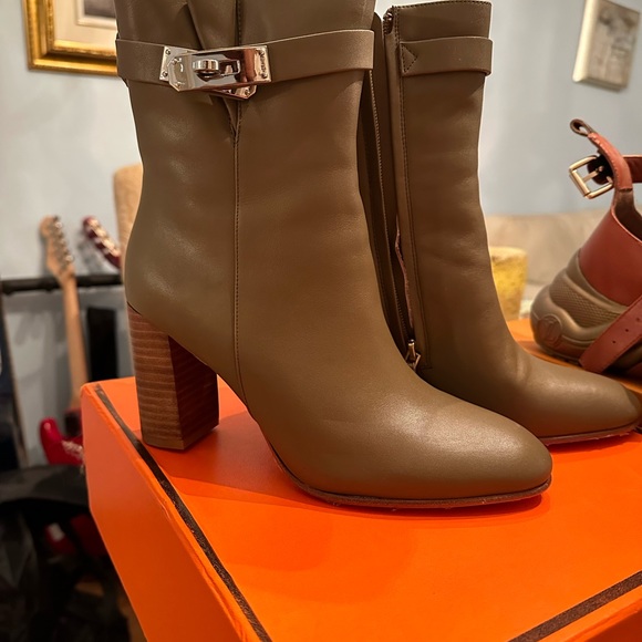 Shoes size EUR 7 and rest EUR 8 - Picture 2 of 9